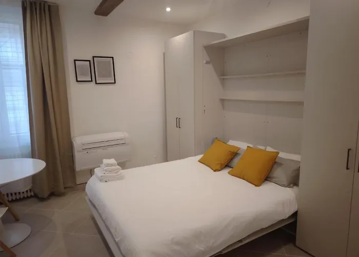 Guazzo - Self Check-in Apartment Parma