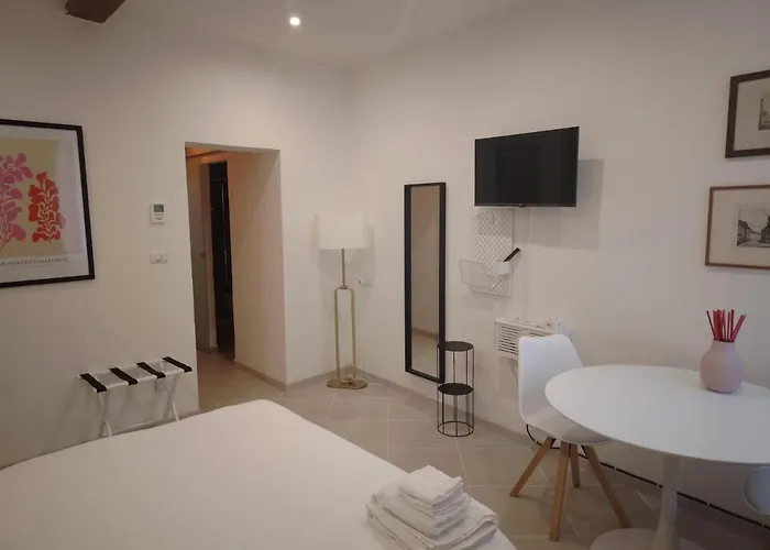 Guazzo - Self Check-in Apartment Parma