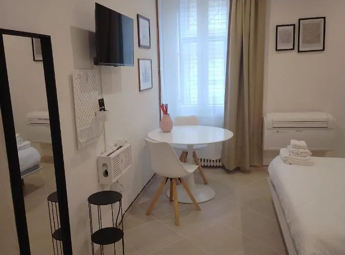 Guazzo - Self Check-in Apartment Parma
